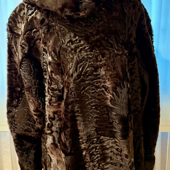 Lamb Karakul fur brown full cut Fabulous coat, long elegant size medium - Picture 14 of 16